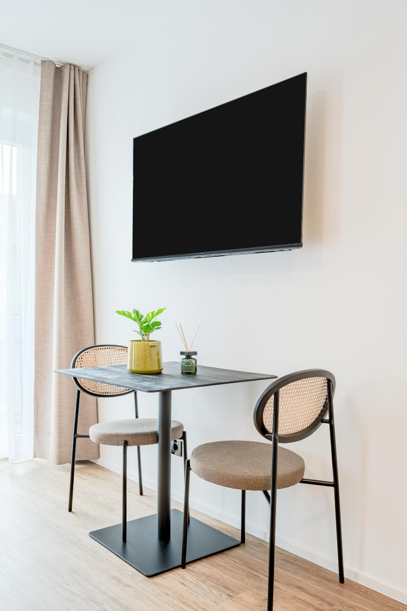 Limehome Metzingen Wilhelmstr Стая снимка
