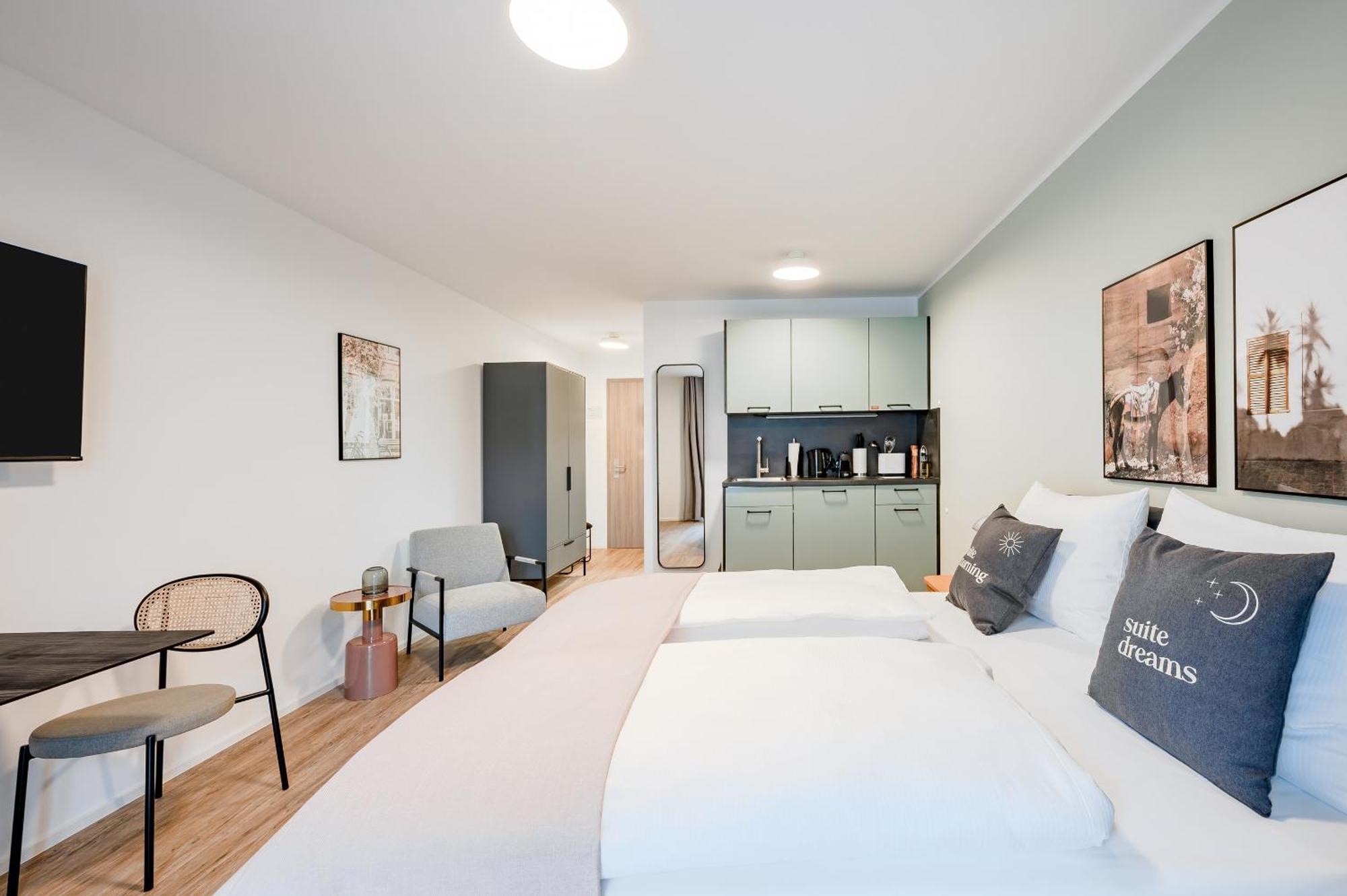 Limehome Metzingen Wilhelmstr Стая снимка